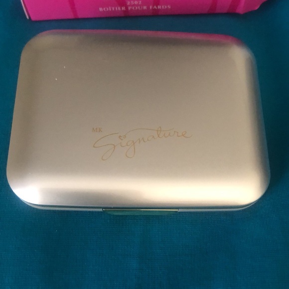 Mary Kay bundle - Picture 4 of 9